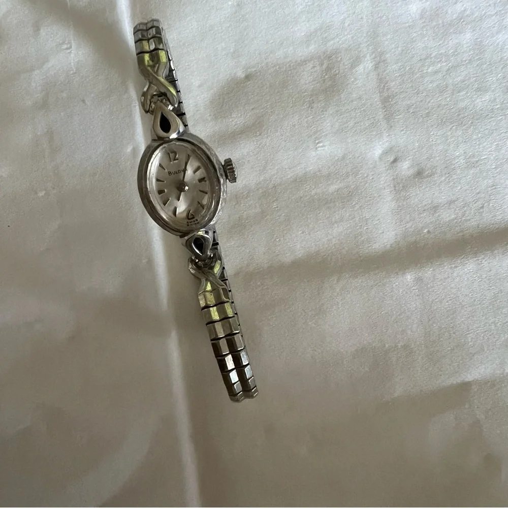 Bulova Women Vintage Watch stretch Band marked 10k RGP N0 Z55070 - Picture 2 of 9